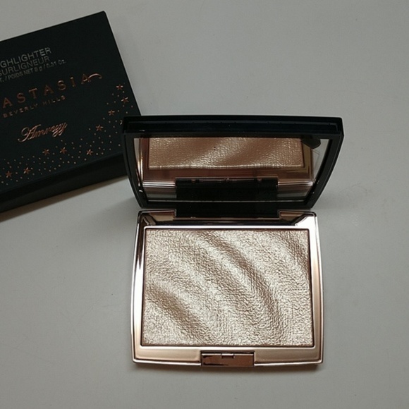 Anastasia Beverly Hills Other - Anastasia Beverly Hills Amrezy